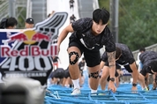 평창군, 스키점프대를 역주행하는 극한 레이스 '레드불 400 평창’ 대회 성료