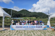 강원특별자치도, 섬강 둔치에 동자개 종자 4만 마리 방류