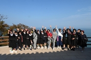 “친구와 교복 입고”…대전 어르신들, 여수로 수학여행 떠났다