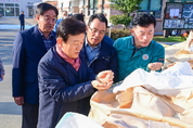 조규일 진주시장, 공공비축미곡 출하 농업인 격려