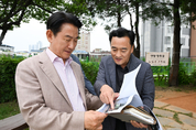 의정부 전역을 아우르는 ‘걷고 싶은 도시’ 만들기... 의정부시, 가능동‧신곡동 녹지 공간에 맨발 황톳길 조성