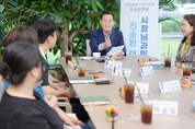 이재준 수원시장, 상반기 민원 친절왕·우수공무원 만나 격려