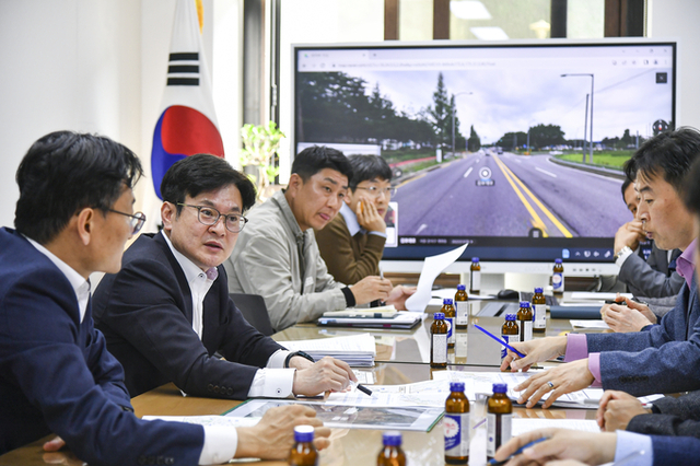 [김포시 민선8기 3년 ① 70만 대도시 기반을 다지다] 철도길 열고 도시개발 회생! 책과 교육의 도시로