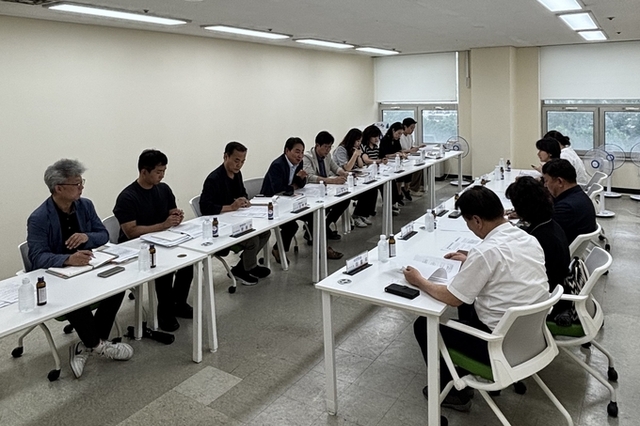 안양시, 정당현수막 관리 간담회 개최…정당과 해법 모색