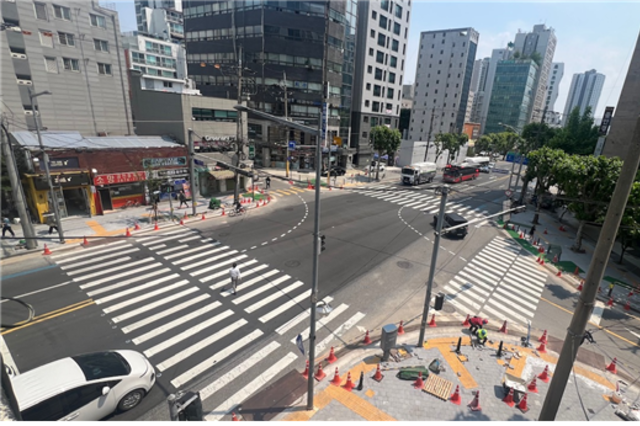 서울시, '대각선횡단보도' 보행자 안전·편의 확인…서울 전역 설치 늘린다