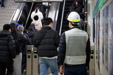 서울교통공사, 시니어 승강기안전단 확대 운영