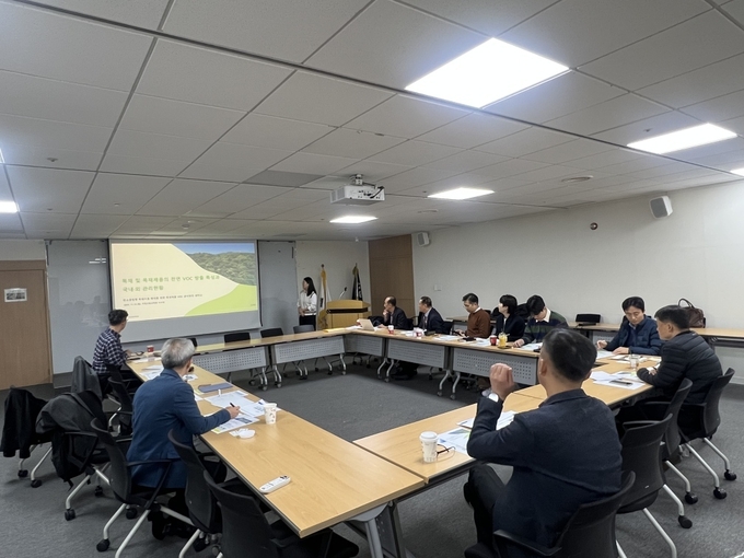 천연향 품은 목재, 활용 확대 방안 논의